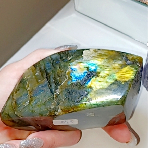 Flashy Laboradite Big Stone Crystal - Picture 5 of 6